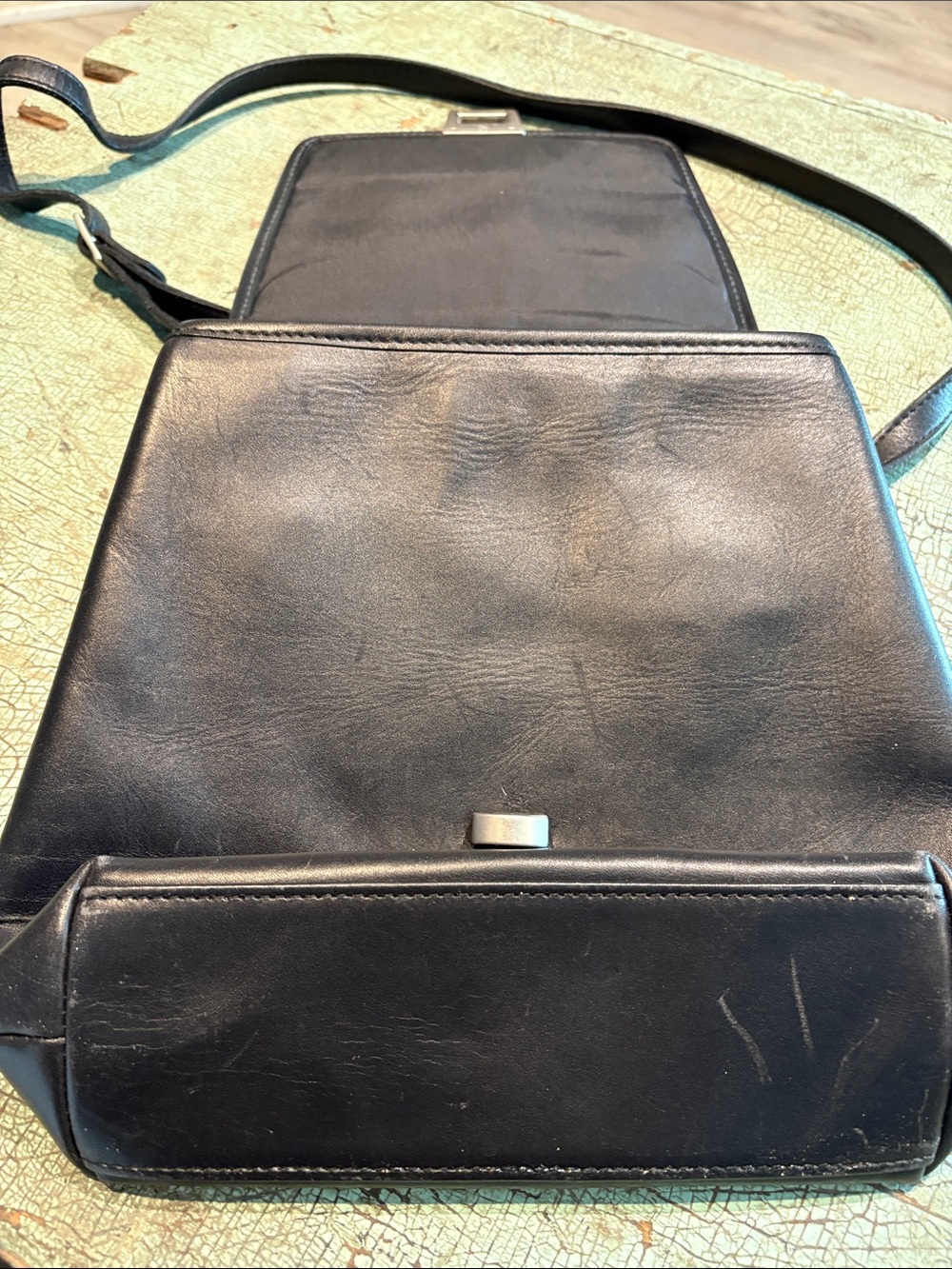 Hartmann Black Leather Crossbody Shoulder Bag Turn Lock Minimalist Vintage - Picture 7 of 10